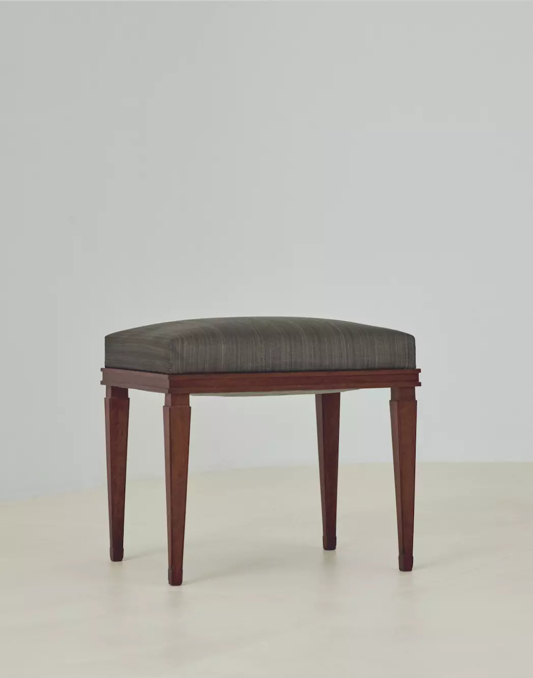 Chez Dina Vierny par Marie Anne Derville - Large stool